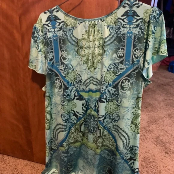 Top - Picture 2 of 2